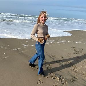 Meet your Posher, Anna